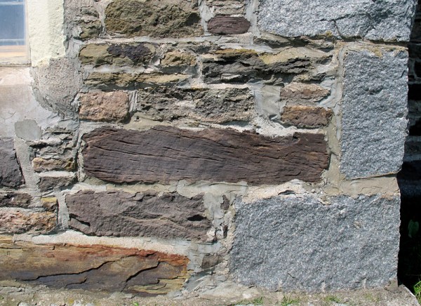 Varied sandstones, some of them showing cross bedding, adjacent to Hampstead Granite.